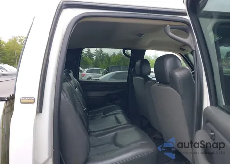 2005 Chevrolet Silverado 2500Hd from USA, damaged, VIN 1GCHC23U25F822405